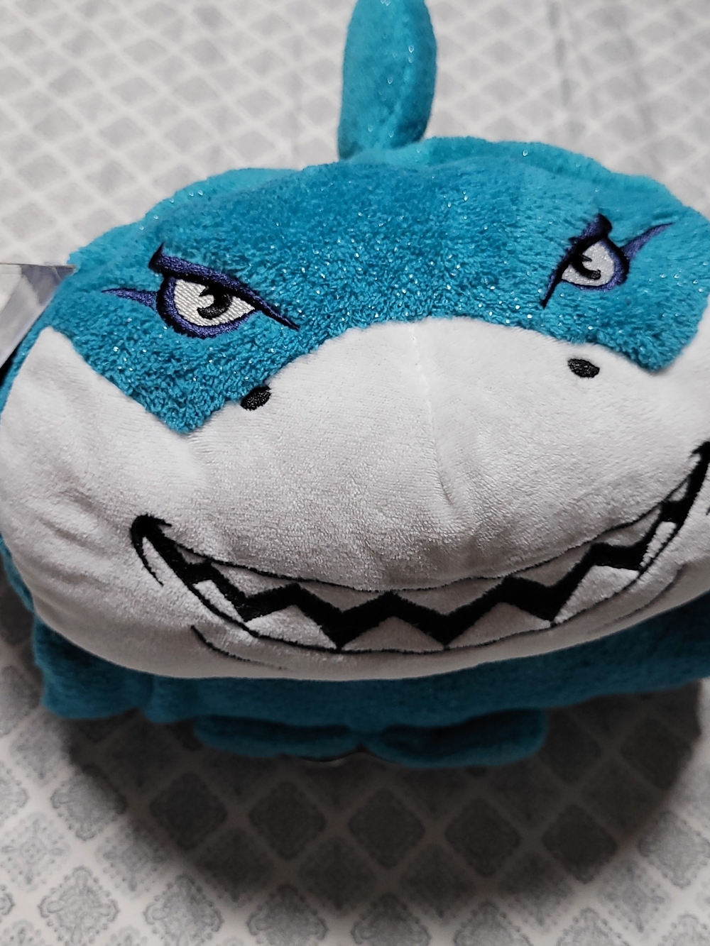 Kids Blanket- Sharky Animal Hoodie. Teal/Blue Corlor. Machine Washable. - Picture 3 of 8